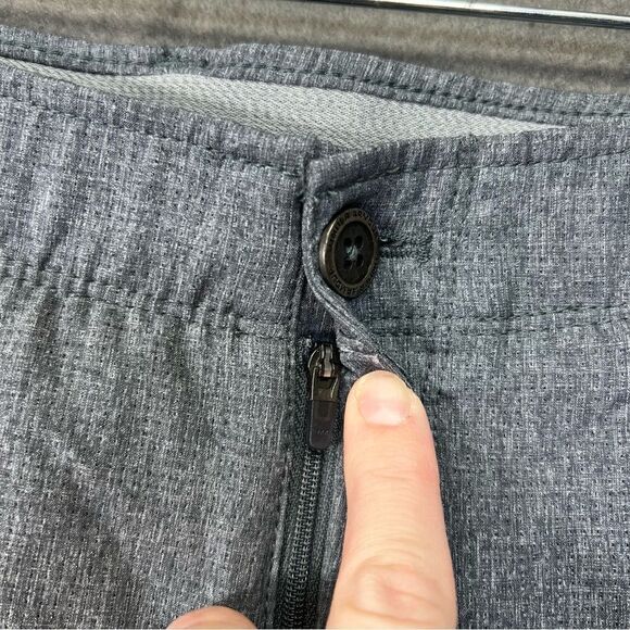 Under Armour Heat Gear Men's Shorts 34 loose fit Heathered Gray Performance Golf - Picture 6 of 13